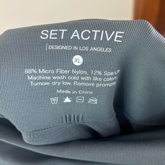 Set Active Women's Gray Leggings Women’s Size XL Seamless Activewear - Picture 4 of 4